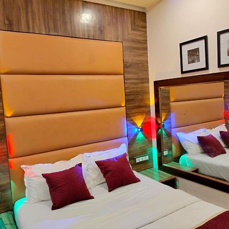 Hotel Blue Wellington - Near Mumbai Airport Luaran gambar