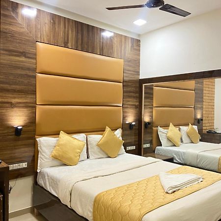 Hotel Blue Wellington - Near Mumbai Airport Luaran gambar