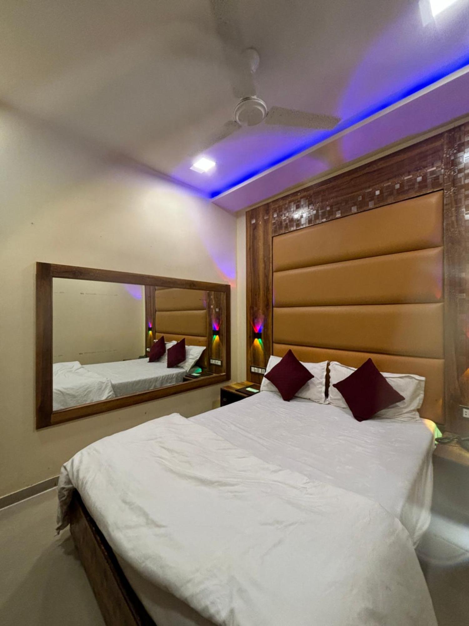 Hotel Blue Wellington - Near Mumbai Airport Luaran gambar