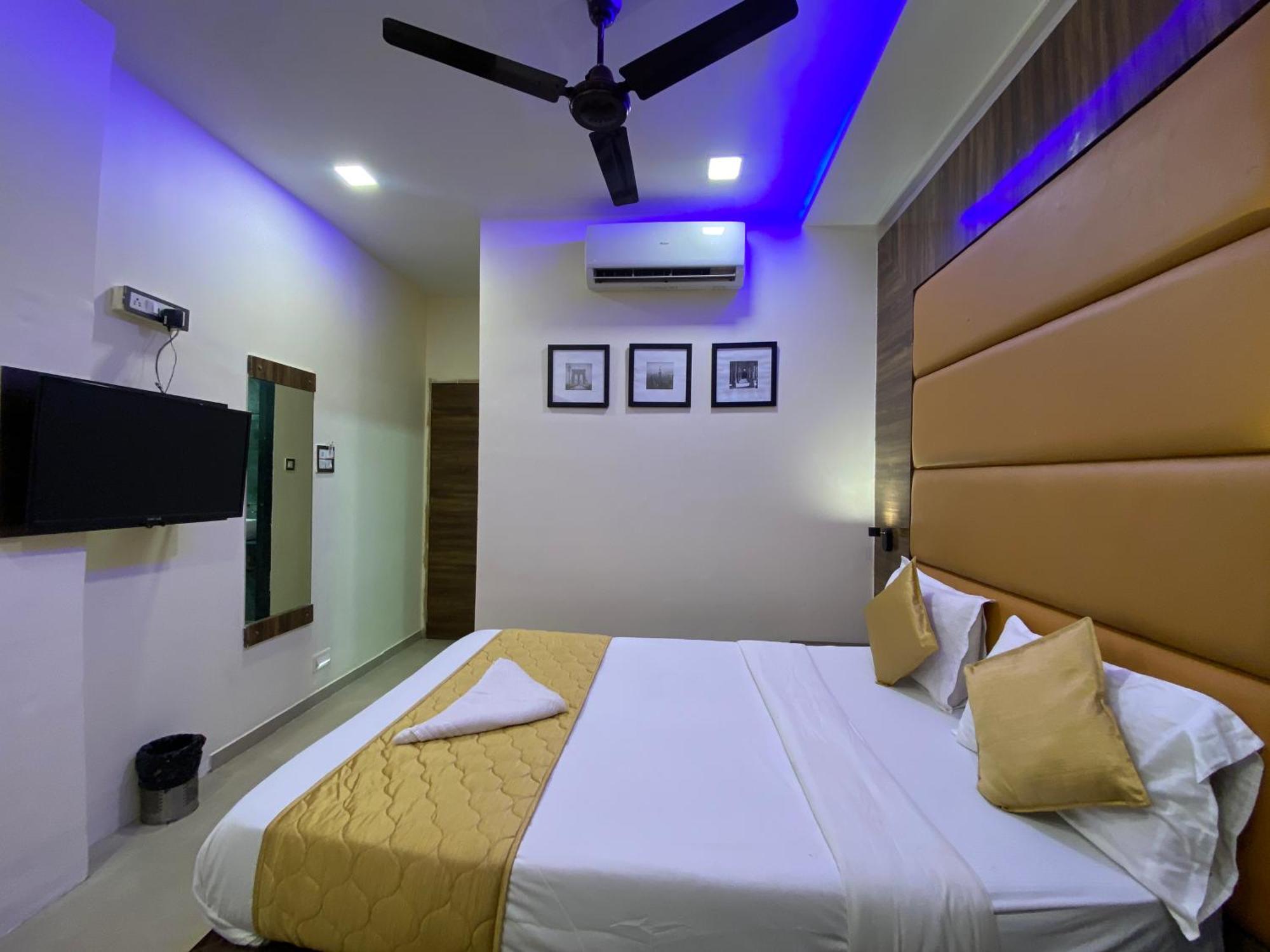 Hotel Blue Wellington - Near Mumbai Airport Luaran gambar