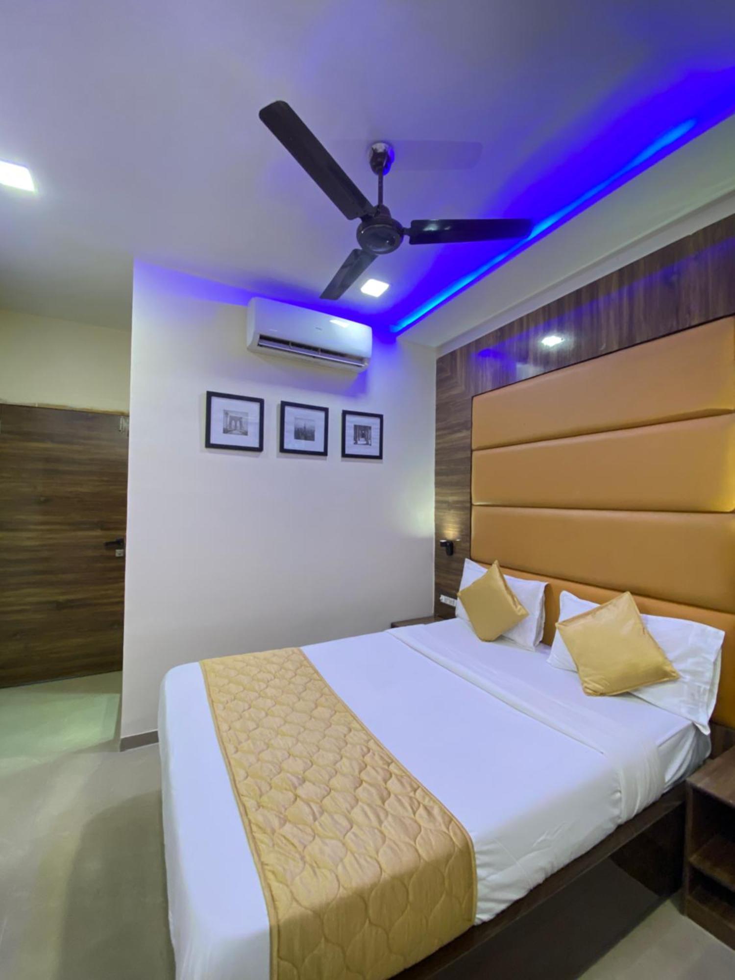 Hotel Blue Wellington - Near Mumbai Airport Luaran gambar