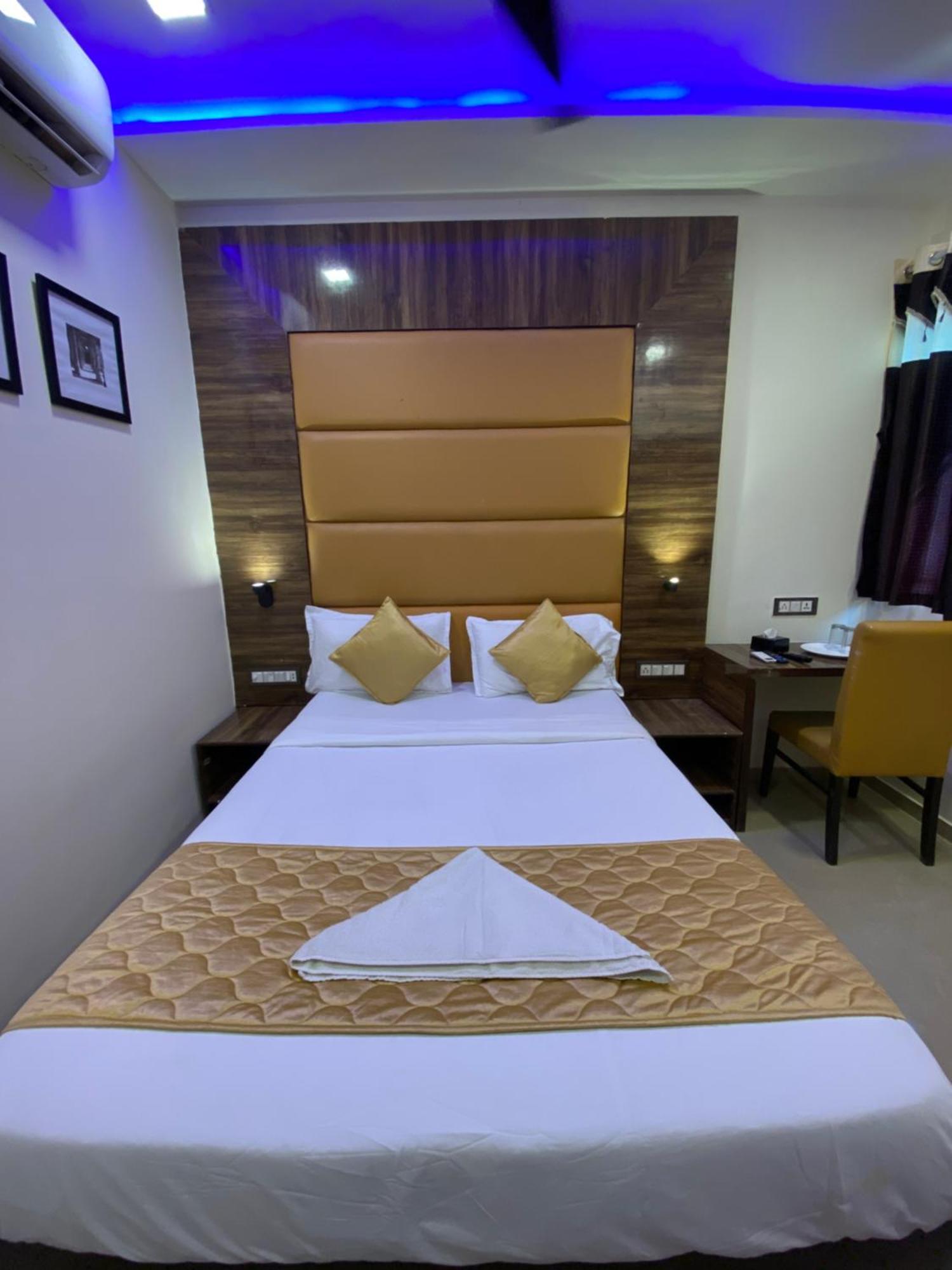 Hotel Blue Wellington - Near Mumbai Airport Luaran gambar