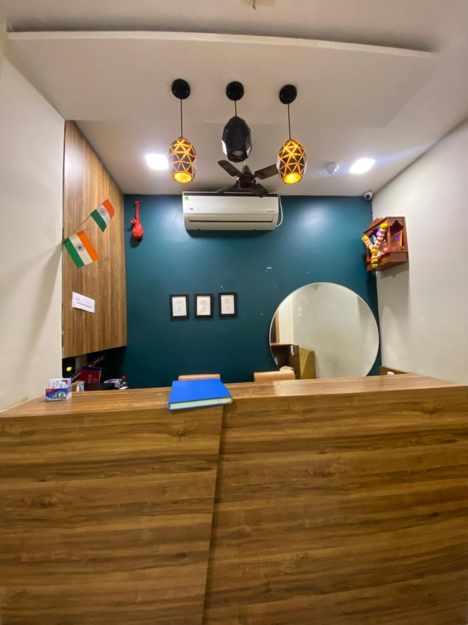 Hotel Blue Wellington - Near Mumbai Airport Luaran gambar